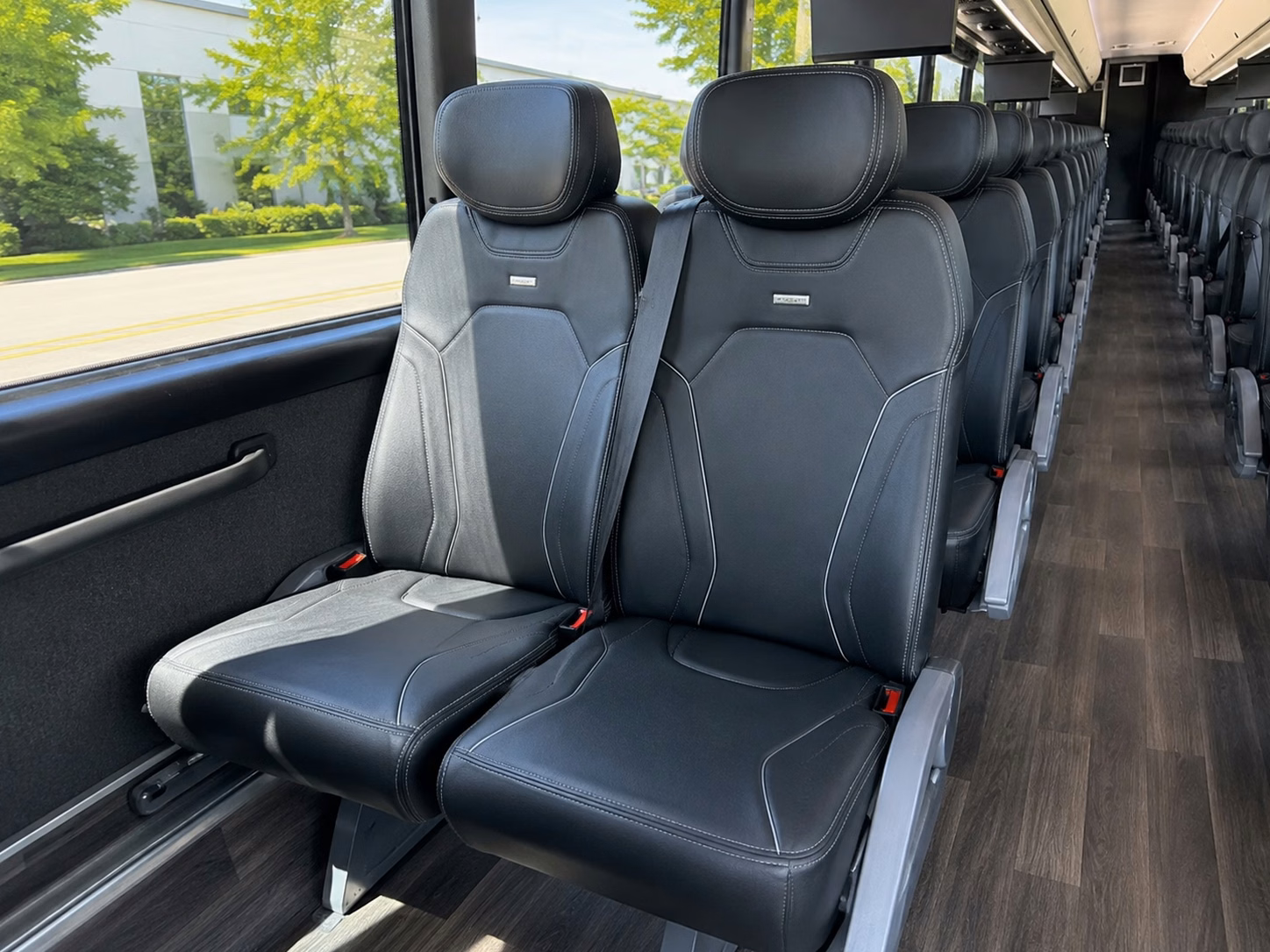 comparing charter buses minibuses and sprinter vans for colorado springs field trips